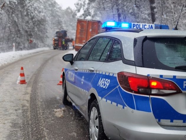 Śnieg paraliżuje ruch. W Podlaskiem już kilkadziesiąt kolizji