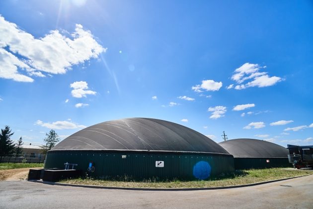 Serwerowania zasilana biogazem. W razie awarii pomoże farma fotowoltaiczna