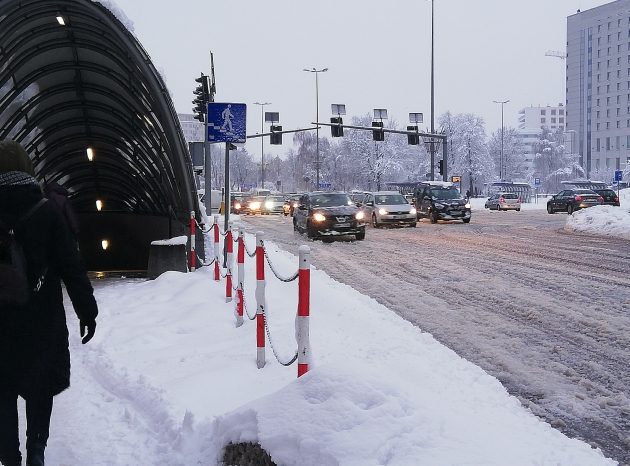 Kolejny atak zimy w regionie. Trudna sytuacja na podlaskich drogach