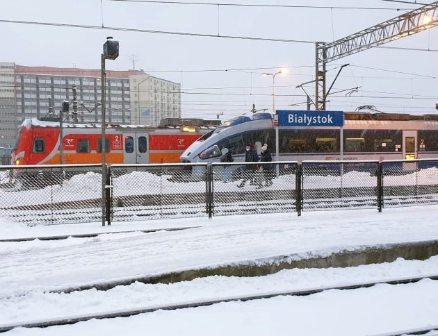 Paraliż na torach. Spore opóźnienia lub odwołane połączenia