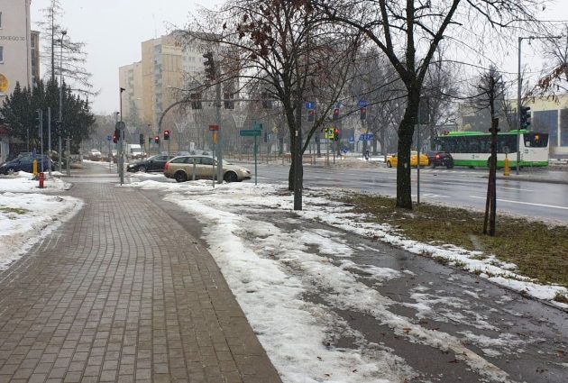 Szary dzień w Białymstoku. Prognozowane są opady śniegu