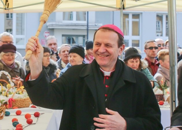 Abp Tadeusz Wojda żegna się z Białymstokiem. Uroczyste pożegnanie w katedrze