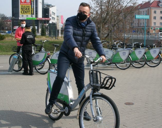 Rozpoczęła się 8. edycja BiKeRa. Na białostoczan czeka 574 rowerów