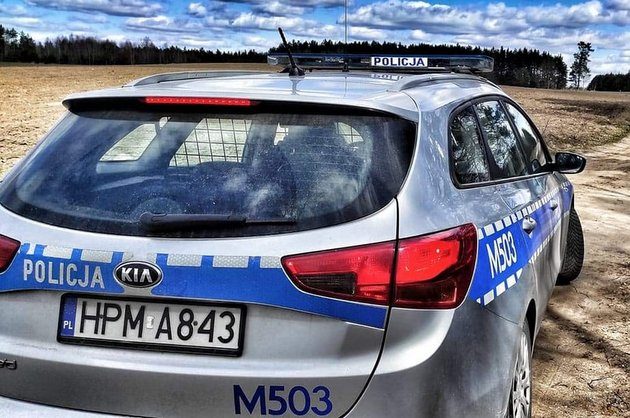 Wypadek z udziałem radiowozu. Dwoje policjantów trafiło do szpitala