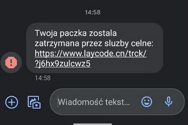 Służby celne zatrzymały Twoją paczkę? Uwaga na SMS-owych oszustów! 