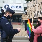 Protest przed komendą policji ws. przesłuchania uczestniczek Strajku Kobiet [ZDJĘCIA]