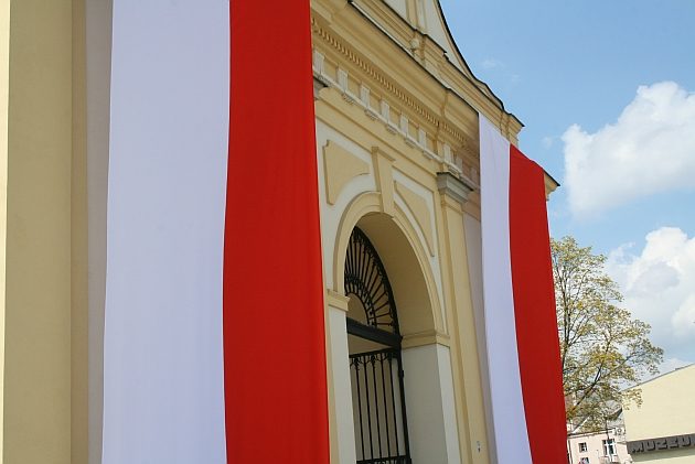 Rozdadzą flagi i kotyliony, rozbrzmią pieśni na Rynku Kościuszki. Co w majówkę?