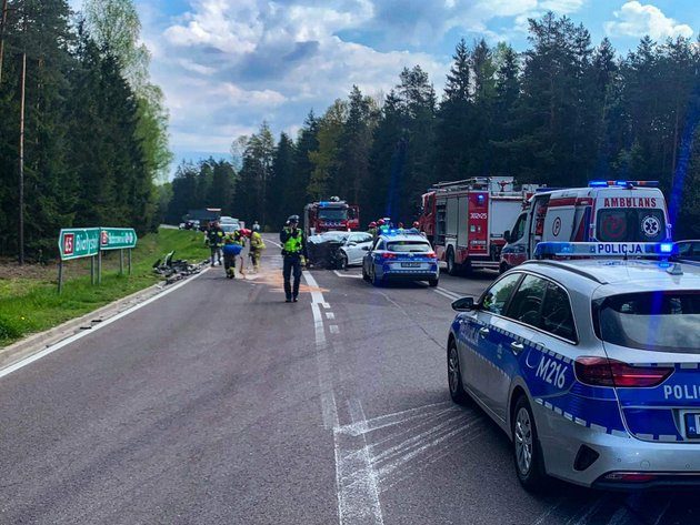 Wypadek na DK 65 i DW 687. Dwie osoby w szpitalu