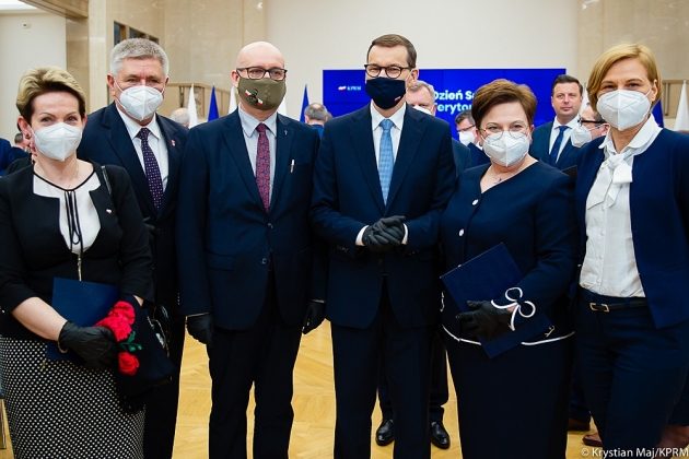 Premier Morawiecki wyróżnił 4 podlaskich włodarzy. Kto dostał odznaki?