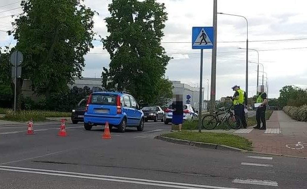 Nastolatek potrącony na ścieżce rowerowej. Trafił do szpitala