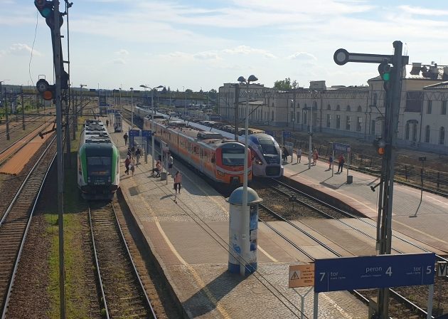 Wakacyjny rozkład jazdy pociągów. Zmiany w Polregio i PKP