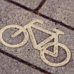 Potrącenie nastoletniej rowerzystki w centrum miasta