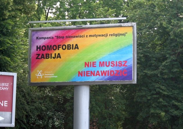 Motywacja religijna przyczyną nienawiści? Ateistyczna fundacja walczy z homofobią