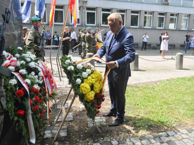 Zamknięci i uwięzieni. Spłonęli w Wielkiej Synagodze 80 lat temu [ZDJĘCIA]