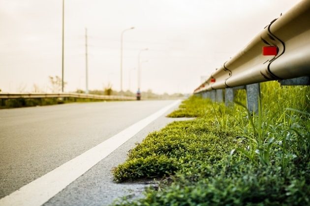 Paliwo rozlane na drodze. Droga została już odblokowana