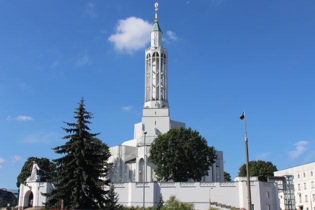 Podbije Mount Everest w Białymstoku. Wbiegnie 114 razy na wieżę kościoła św. Rocha