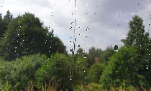 Upalny i mokry piątek. Mogą wystąpić gwałtowne burze