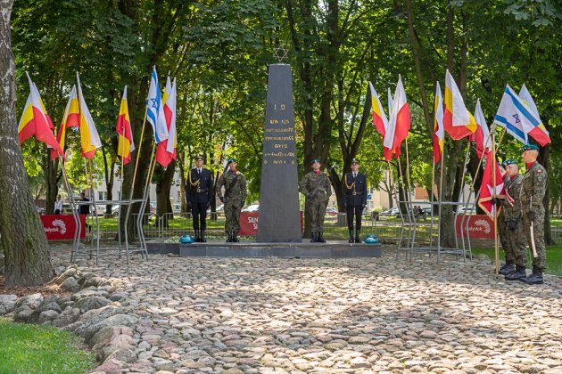 "Pamięci zabić się nie da". Białystok uczcił bohaterów powstania w getcie białostockim 