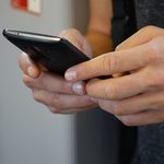 Trzeba uważać na fałszywe smsy o "nocnej lokacie"