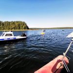 Jezioro Wigry. 48-letni białostoczanin dryfował na wywróconym jachcie