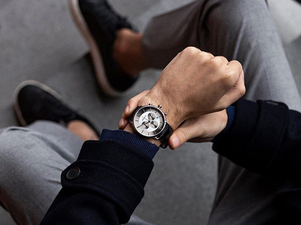 Dlaczego warto mieć zegarek męski?