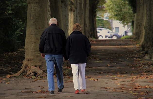 ZUS zachęca, by emerytury trafiały na konto, a nie "do ręki"