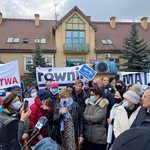 Jolanta Kwaśniewska i Anna Komorowska w Michałowie. Wzięły udział w proteście