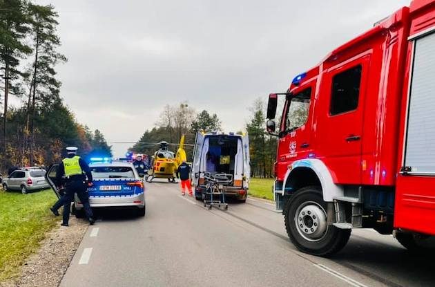 Wypadek w miejscowości Zalesie. Musiał lądować śmigłowiec LPR