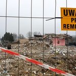 Prace rozbiórkowe koło dworca. Po centrum handlowym "Park" zostały gruzy [ZDJĘCIA]