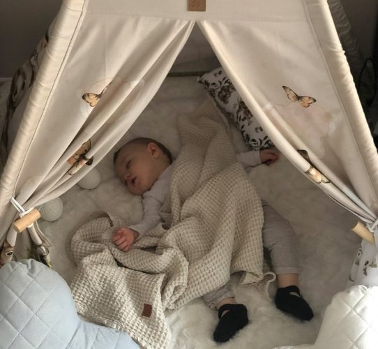 Namiot tipi dla dziecka jako alternatywa miejsca do spania