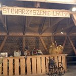 Wandale zniszczyli figurki w szopce. "Droga" prosi o czujność i ewentualną interwencję