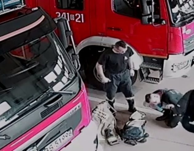 Strażacy uratowali niemowlę