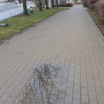 Leżała na chodniku bez funkcji życiowych
