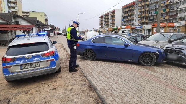 Policyjny pościg ulicami (i chodnikami) miasta. Kierowca miał coś na sumieniu...