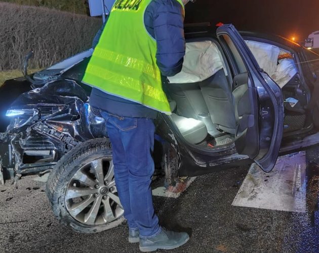 Dwóch "kurierów" w rękach policji. Jeden spowodował wypadek