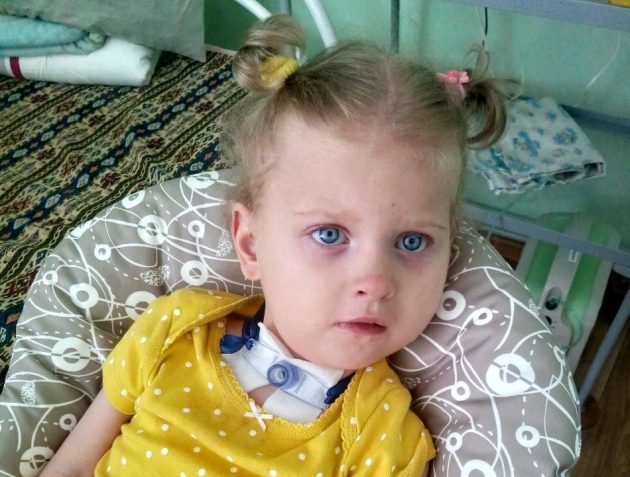Nieuleczalnie chore dziewczynki z Ukrainy trafiły do Fundacji Pomóż Im