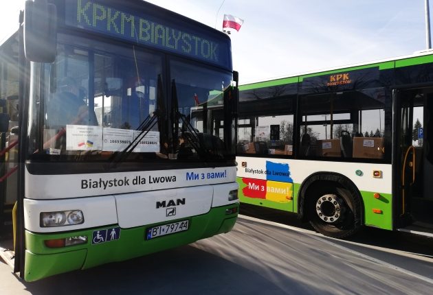 Z ulic Białegostoku na ulice Lwowa. Do Ukrainy przekazano dwa autobusy miejskie
