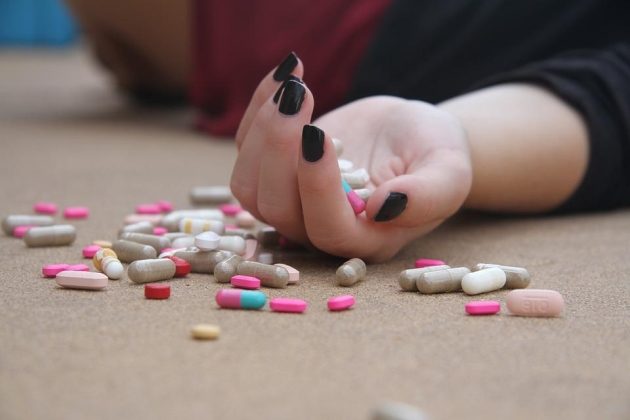 16-latka połknęła garść tabletek. Liczyła się każda minuta