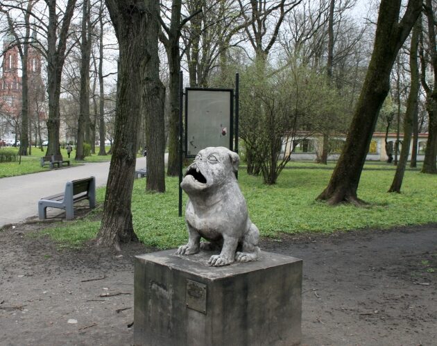 Do Białegostoku nadchodzi deszczowy front atmosferyczny