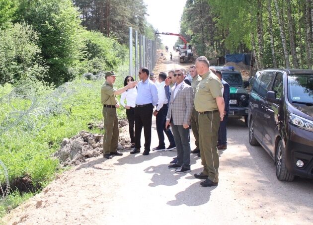 Delegacja z Iraku na polsko-białoruskiej granicy. Chcą współpracować z pogranicznikami