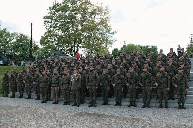 Do Podlaskiej Brygady Obrony Terytorialnej przybyło żołnierzy. Złożyli już przysięgę