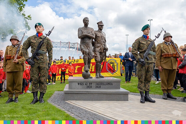 Kibice Jagiellonii dopięli swego. Wyczekiwany pomnik został odsłonięty