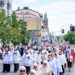 Procesja Bożego Ciała. Będą zmienione trasy BKM i utrudnienia dla kierowców 