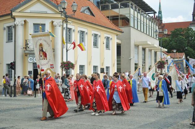 Procesja Bożego Ciała przeszła ulicami Białegostoku [ZDJĘCIA]