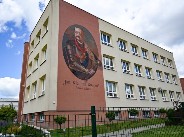Nowy mural w Białymstoku. Przedstawia Jana Klemensa Branickiego