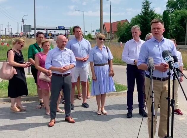 Szymon Hołownia też odwiedził Podlasie. Spotkał się  mieszkańcami Kuźnicy