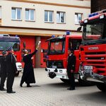 Strażacy i druhowie dostali nowe wozy strażackie