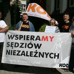 Rozprawa dyscyplinarna sędzi Doroty Zabłudowskiej. Protest przed sądem