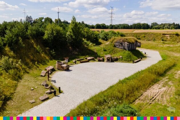 Była żwirownia. Teraz jest odnowiony skwer edukacyjno-historyczny