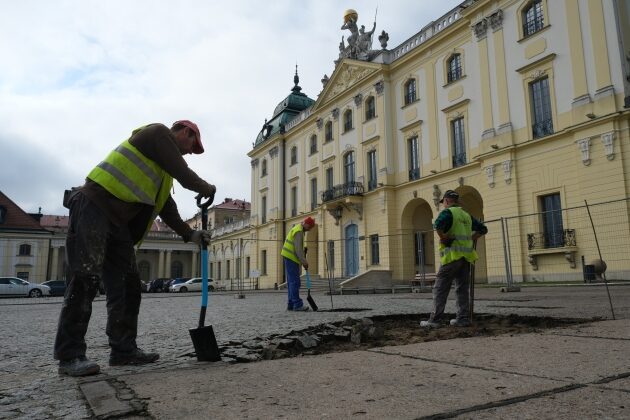 Archeolodzy na dziedzińcu Pałacu Branickich. Zbadają anomalię wskazaną przez georadar